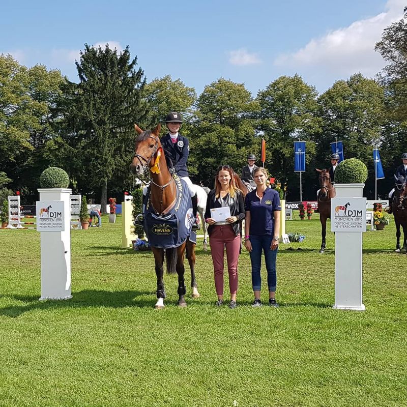 Charlotte Höing nach der 2.WP – © Lisa-Marie Giese / Instagram: Reiterjugend_LPBB